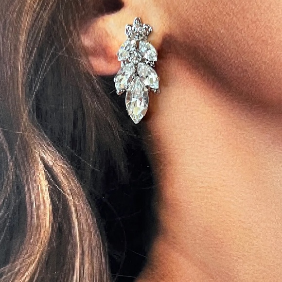 Bridal Earring Set *New in Box* - Picture 2 of 6